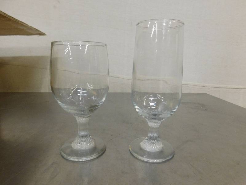 lot 257 image: Lot of 24 Glasses