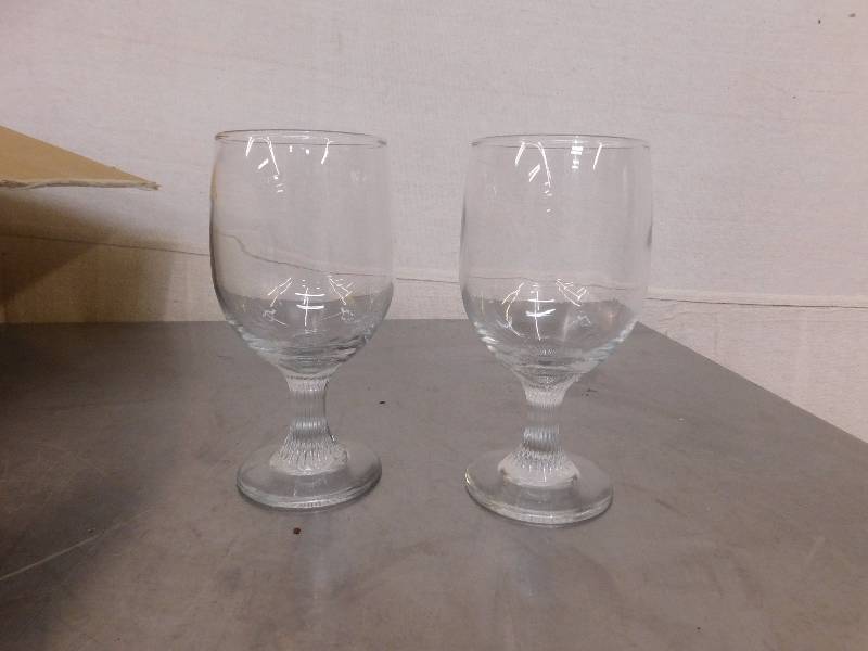 lot 259 image: Lot of 24 Glasses