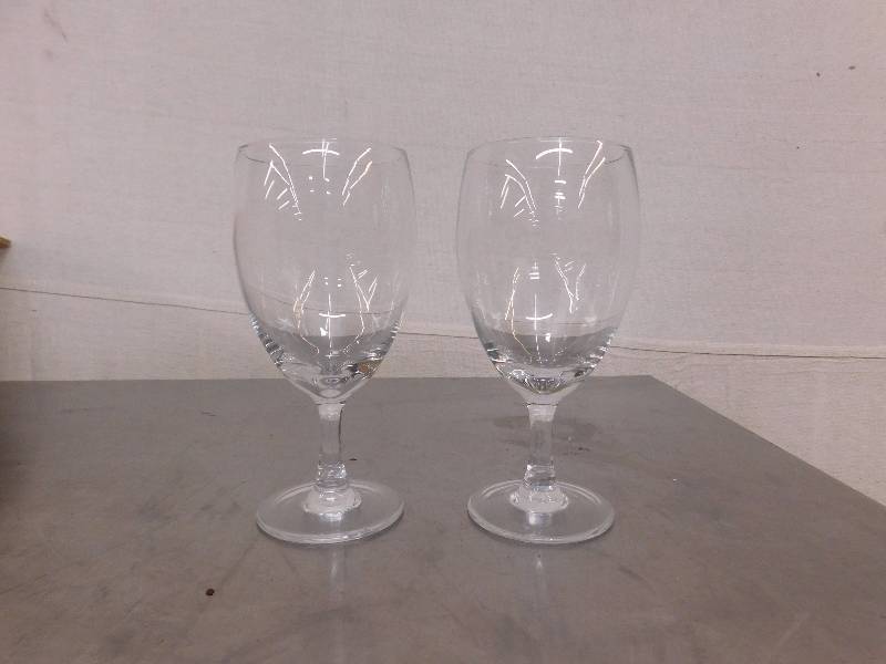 lot 260 image: Lot of 24 Glasses