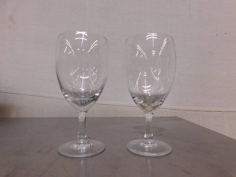 lot 261 image: Lot of 22 Glasses