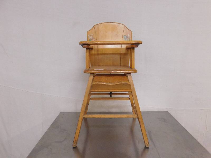 lot 262 image: Antique High Chair