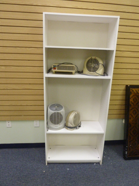 lot 84 image: SHELF WITH FOUR SPACE HEATERS - ALL IN WORKING ORDER
