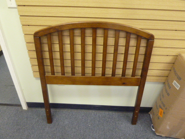 lot 79 image: WOOD TWINFULL SIZE HEAD BOARD