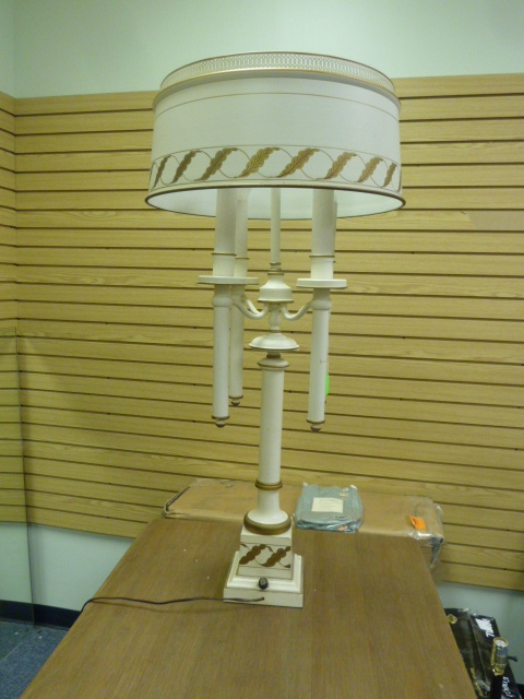 lot 69 image: FOUR BULB LAMP