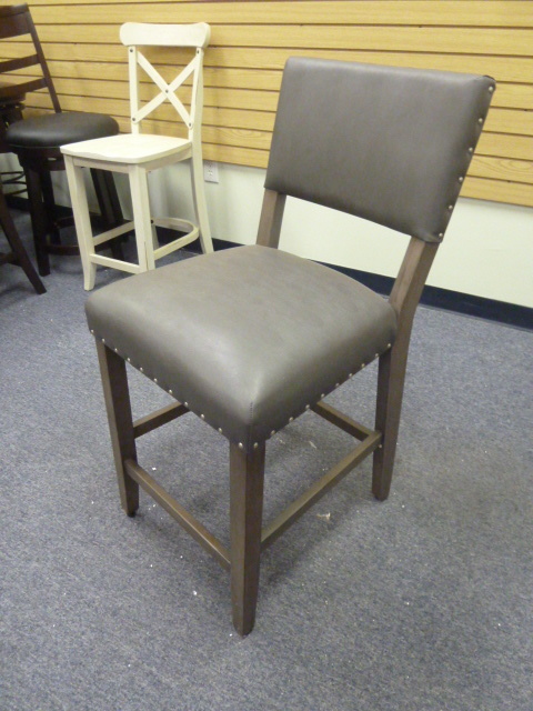 lot 27 image: PADDED NAIL HEAD CHAIR - COUNTER HEIGHT