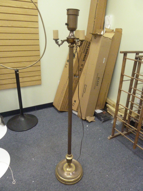 lot 170 image: FOUR SOCKET LAMP - WITHOUT SHADE
