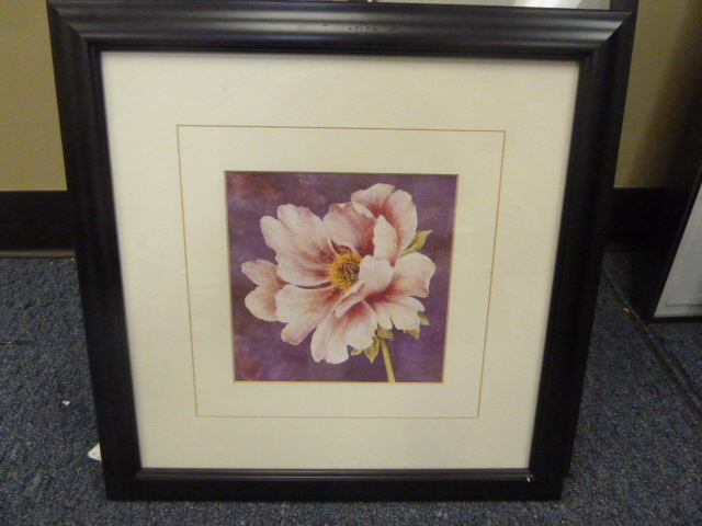 lot 111 image: FLOWER PAINTING