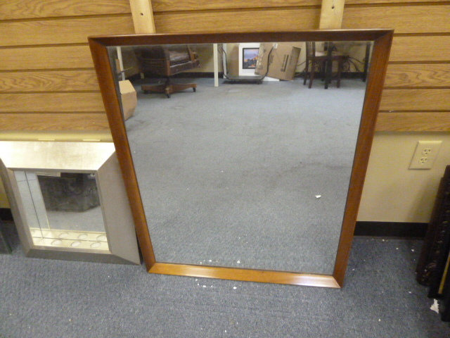 lot 93 image: LARGE DRESSER TOP MIRROR