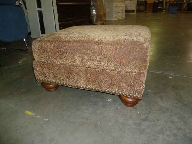 lot 193 image: OTTOMAN