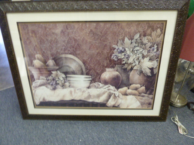lot 221 image: TABLE TOP PICTURE