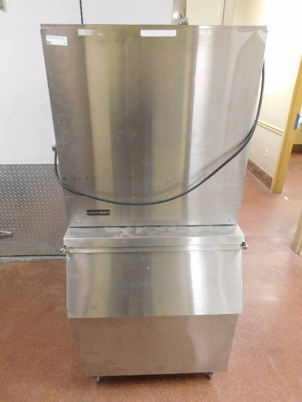 lot 1 image: Kold-Draft Ice Maker