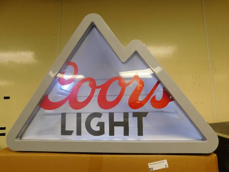 lot 3B image: NEW In Box Coors LIght Mountain Shaped Fridge