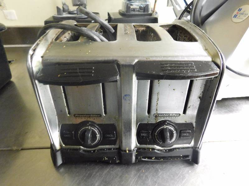 lot 8 image: Proctor Silex Commercial Toaster
