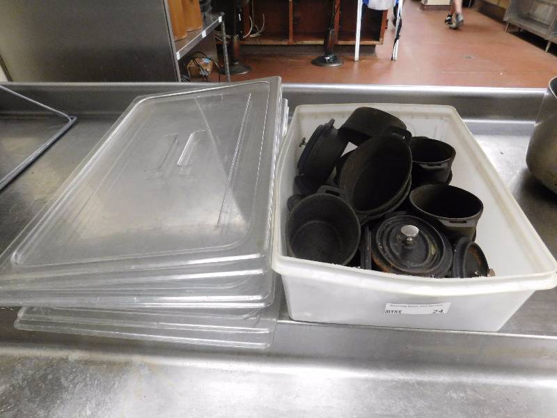 lot 24 image: Lot of Cast Iron