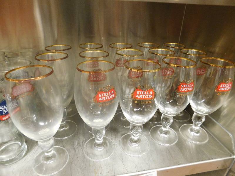 lot 53 image: Lot of Stella Artois Wine Glasses