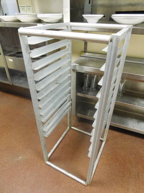 lot 64 image: Bread Rack