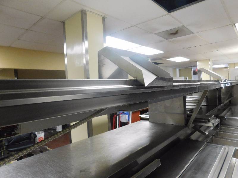 lot 72 image: Lot of 3 Ticket Rails