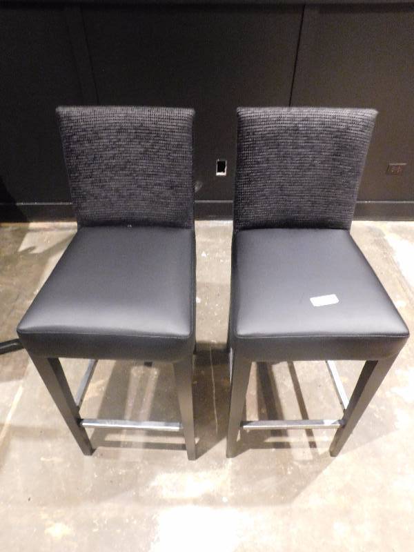 lot 81 image: Lot of 2 Bar Height Chairs