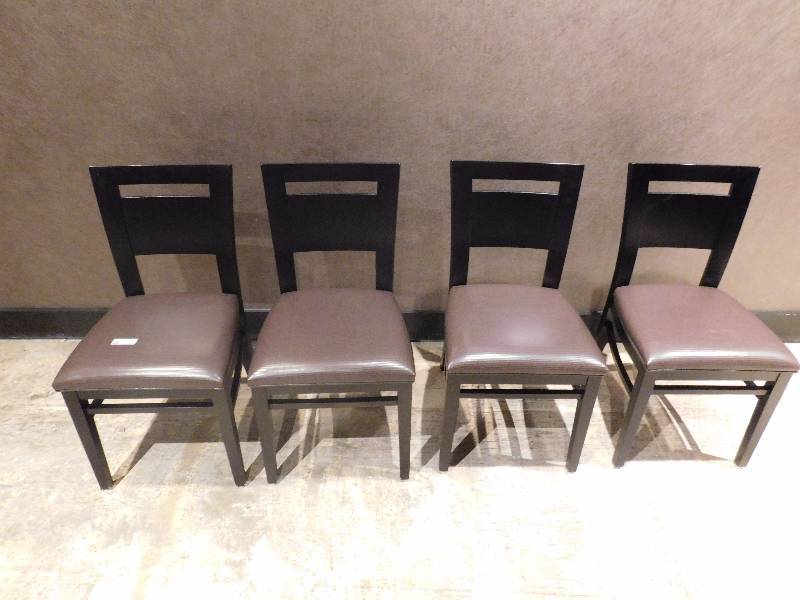 lot 89 image: Lot of 6 Dining Height Chairs