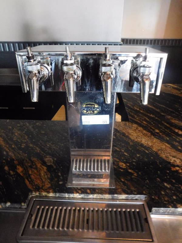 lot 99 image: Perlick 4 Tap Beer Tower