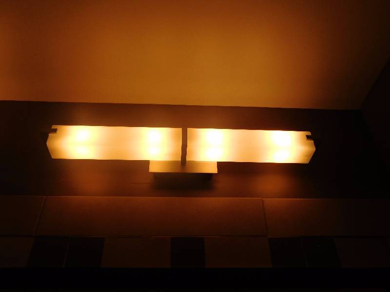 lot 106C image: 4 Bulb Wall Mount Light Fixture