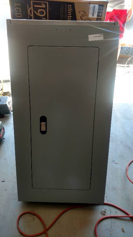 lot 2504 image: Siemens Electrical Panel