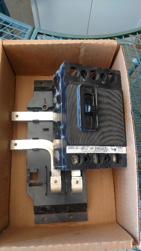 lot 2497 image: SIEMENS 150 AMP BREAKER