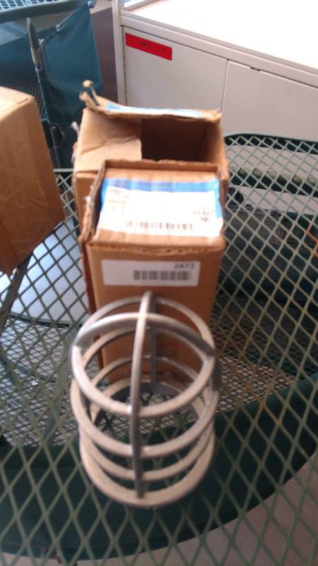 lot 2472 image: NEW CROUSE-HINDS Light Assembly