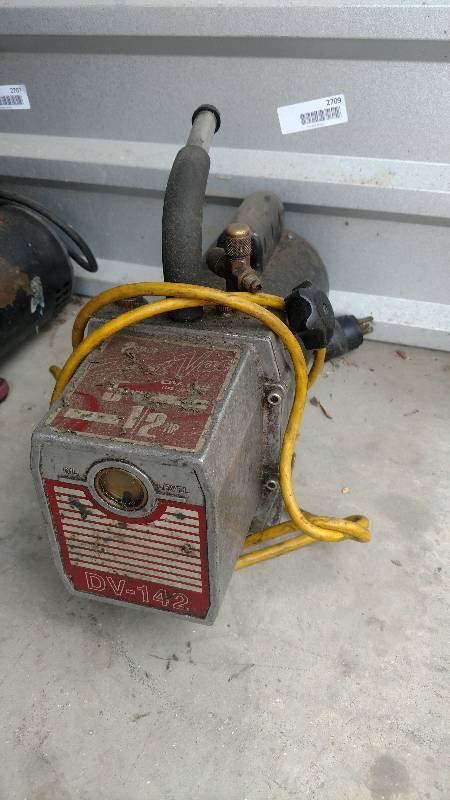 lot 2709 image: JB Industries Vacuum Pump