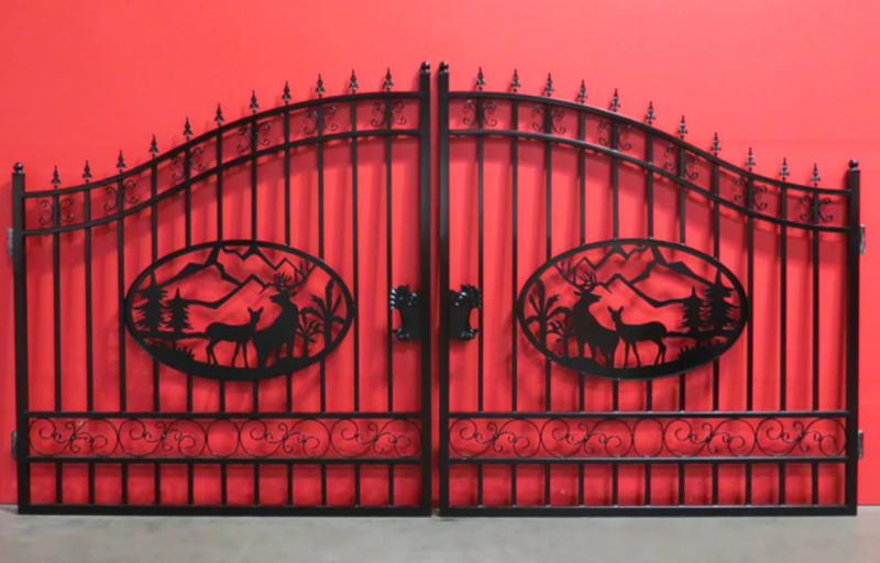 lot 1012A image: Unused 2023 Greatbear 20ft Bi-Parting Iron Gate. With artwork Deer in the Middle of Gate Frame.