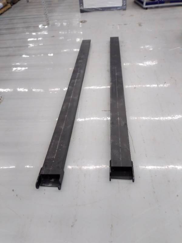 lot 1024A image: UNUSED 2023 Pair of forklift fork extensions - 10 ft 6600 lbs