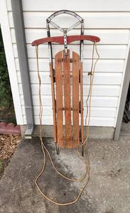 lot 106 image: Vintage Hiawatha Meteor Snow Sled