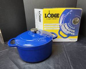 lot 119 image: Lodge Cast Iron Enamel Dutch Oven 5.5qt, Indigo Color