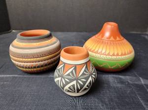 lot 135 image: Native American Pottery Signed by Artist
