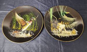 lot 143 image: Hallmark On the Wing Collector Plates
