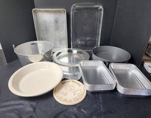 lot 217 image: Bakeware