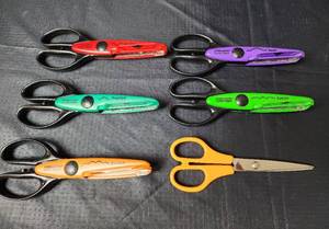lot 255 image: Fiskars Corner Edgers