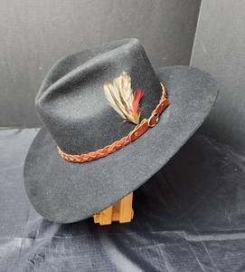 lot 262 image: Black Genuine Fur Felt Beaver Hat Size 7