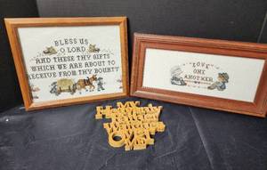 lot 272 image: Home Decor