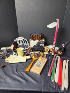 lot 277 image: Assorted Home Goods