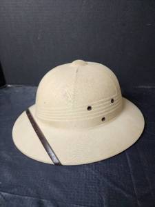lot 306 image: Vintage Safari Hat