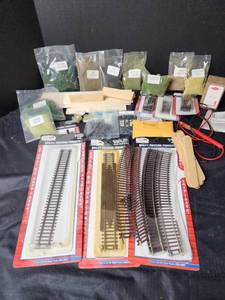 lot 325 image: Model Train Yard Supplies