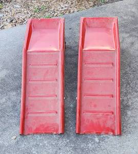 lot 356 image: (2) Kar-Rite Car Ramps