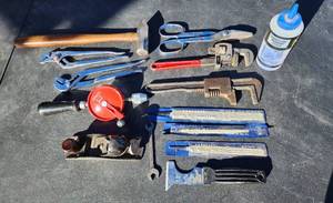 lot 373 image: Assorted Hand Tools