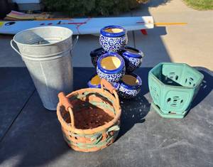 lot 377 image: Flowerpots