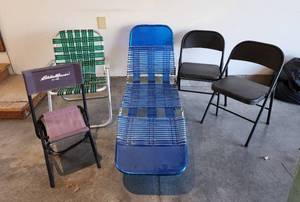 lot 398 image: Lawn Chairs and Folding Chairs