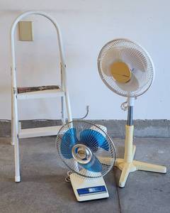 lot 399 image: Stepladder and Fans