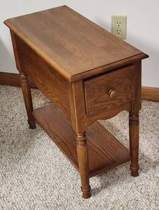 lot 503 image: End Table 25x12x22 (Located in Basement)