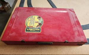 lot 518 image: Vintage Erector Set - Located in Basement