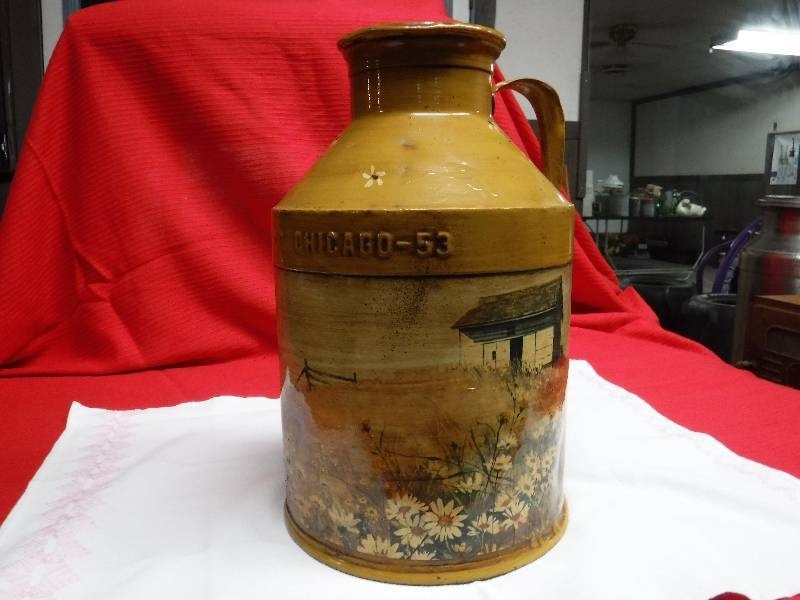 lot 1014 image: Vintage Can Chicago 53